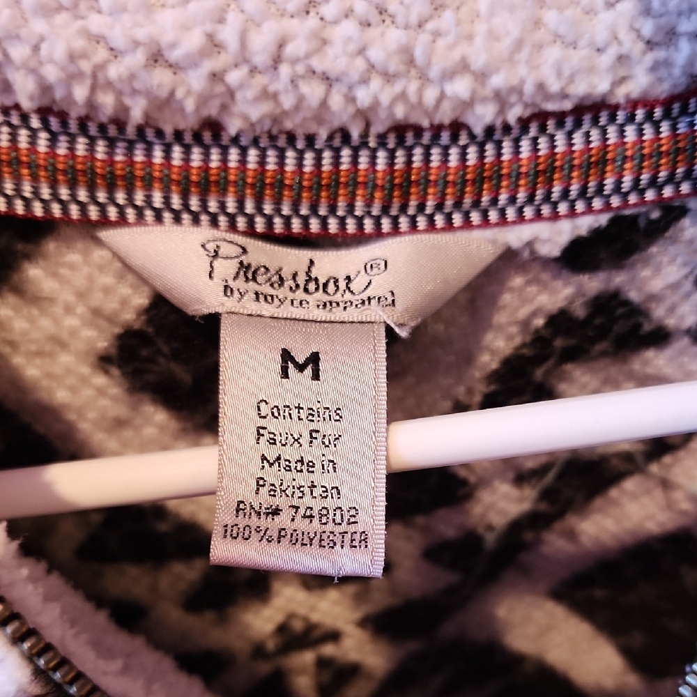 Pressbox Black and White Diamond Sherpa Zip Pullover - Picture 3 of 4